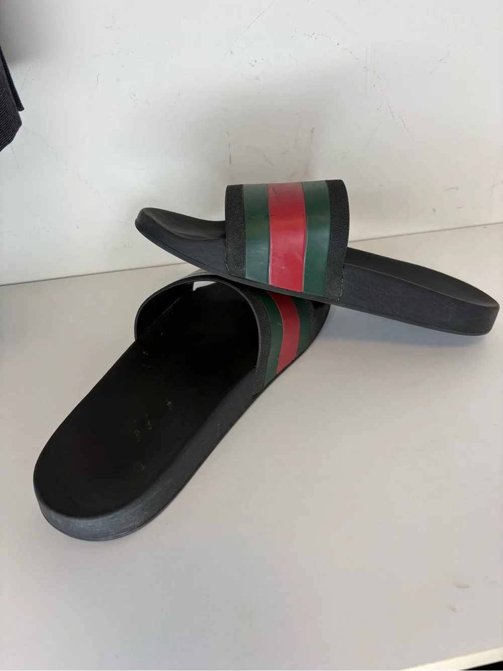 Gucci Black Slide Sandals with Green and Red Stripes